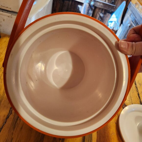 Vintage 1970s Rubbermaid Orange Insulated Ice Bucket #2260 USA Made Retro Bar - Picture 4 of 6